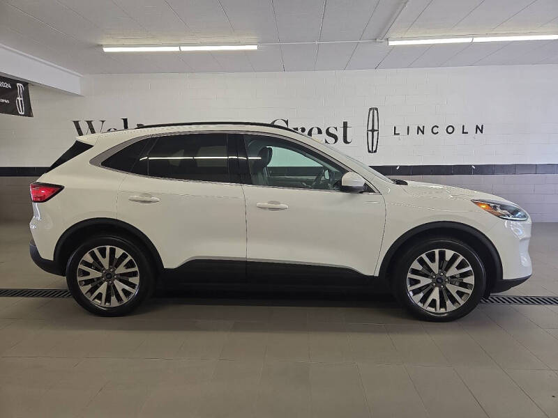 2022 Ford Escape Hybrid Titanium