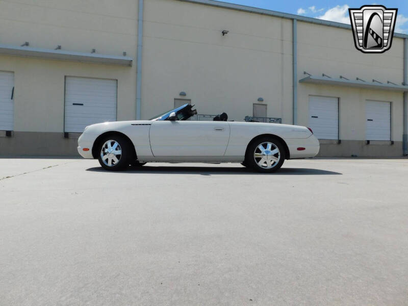 2002 Ford Thunderbird Deluxe