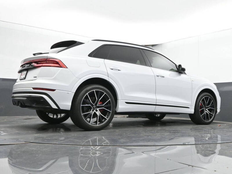 2022 Audi Q8 quattro Premium Plus 55 TFSI