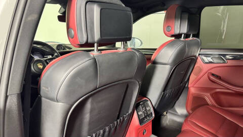 2023 Porsche Macan S