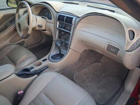 2004 Ford Mustang GT Deluxe