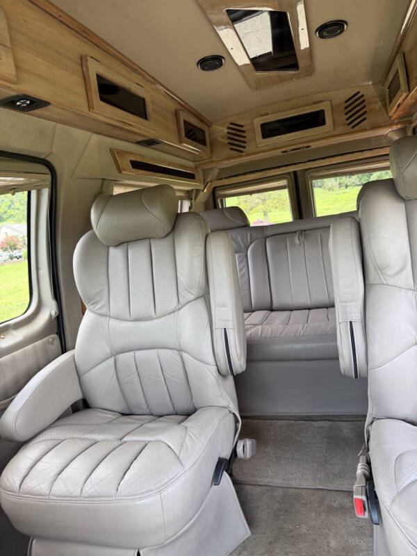 2003 Ford E-Series E-150