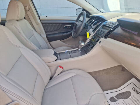 2011 Ford Taurus SEL