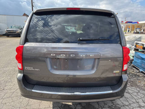 2017 Dodge Grand Caravan SE