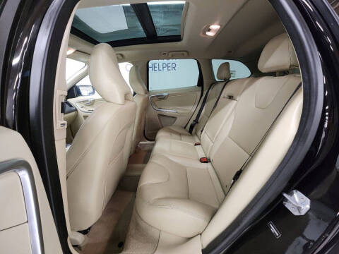 2016 Volvo XC60 T6 Drive-E