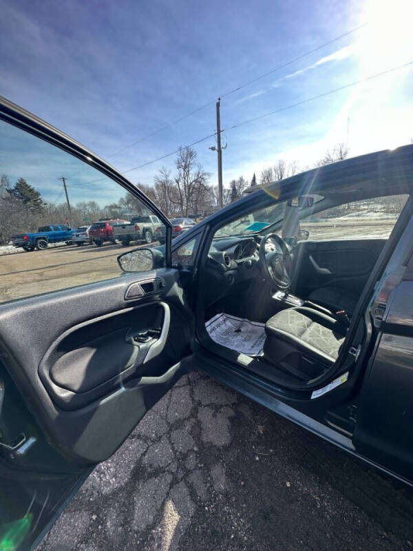 2011 Ford Fiesta SES