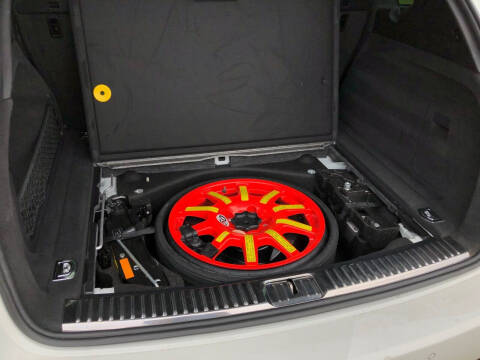 2013 Porsche Cayenne GTS