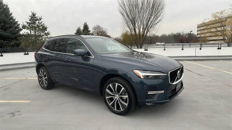 2022 Volvo XC60 B5 Momentum