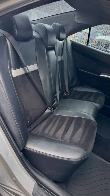 2014 Toyota Camry SE V6