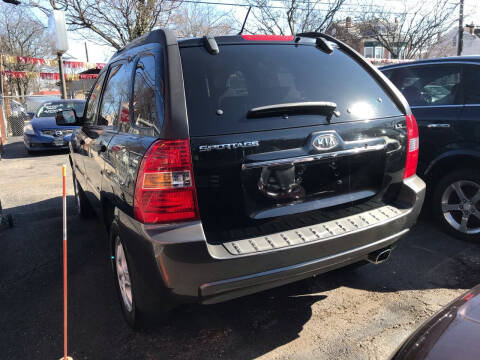 2007 Kia Sportage for sale at Chambers Auto Sales LLC in Trenton NJ
