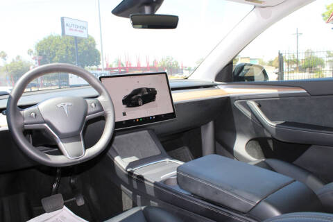 2024 Tesla Model Y Long Range