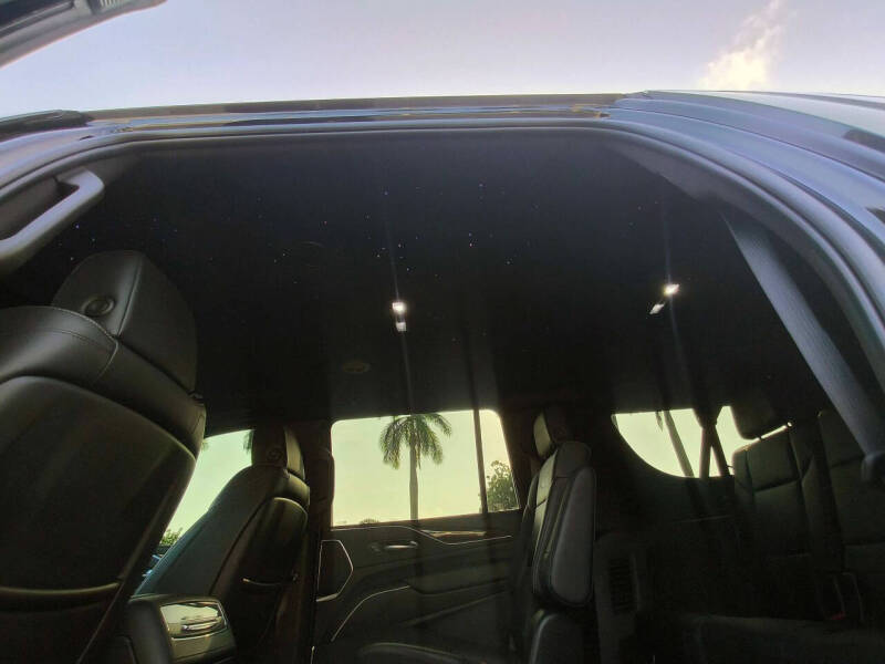 2022 Cadillac Escalade ESV Luxury