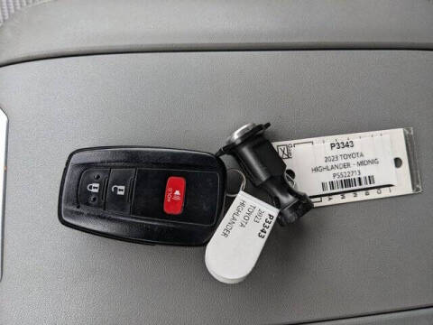 2023 Toyota Highlander L