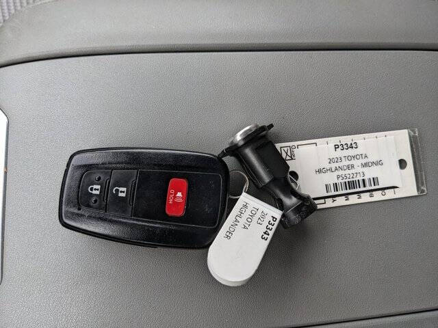 2023 Toyota Highlander L