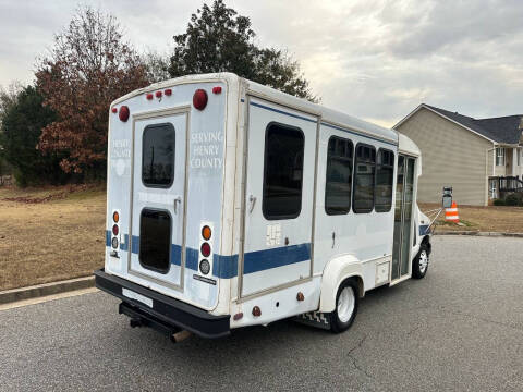 2002 Ford E-Series E-350 SD