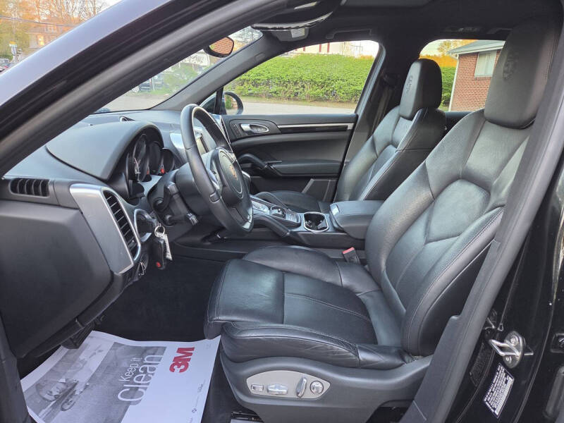 2014 Porsche Cayenne Platinum