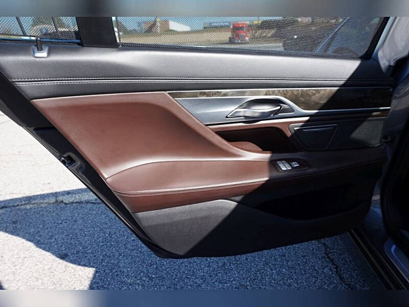 2017 BMW 7 Series 740i