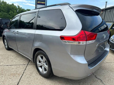 2011 Toyota Sienna