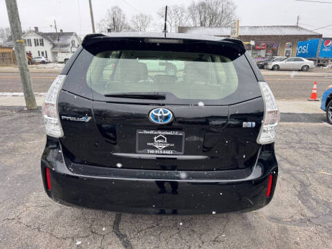 2012 Toyota Prius v Two