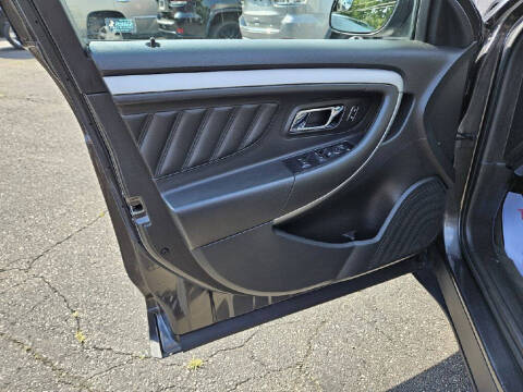 2017 Ford Taurus SEL