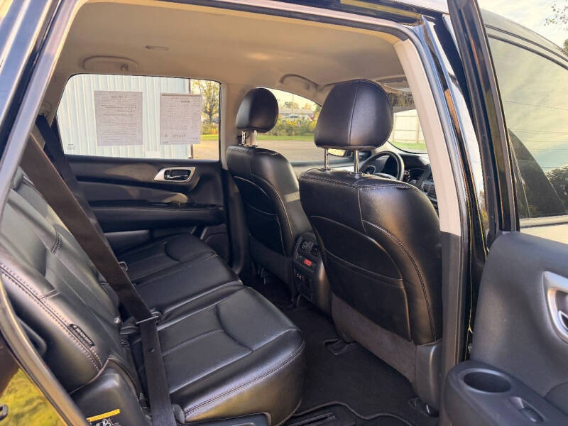 2020 Nissan Pathfinder SL