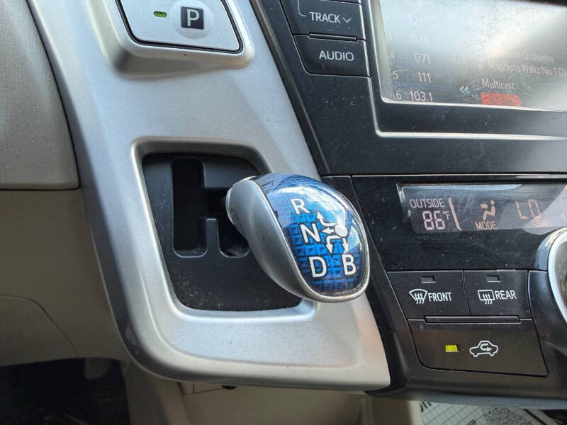 2012 Toyota Prius v Five