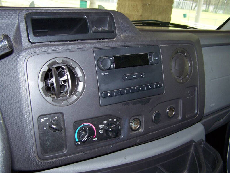 2009 Ford E-Series E-350 SD