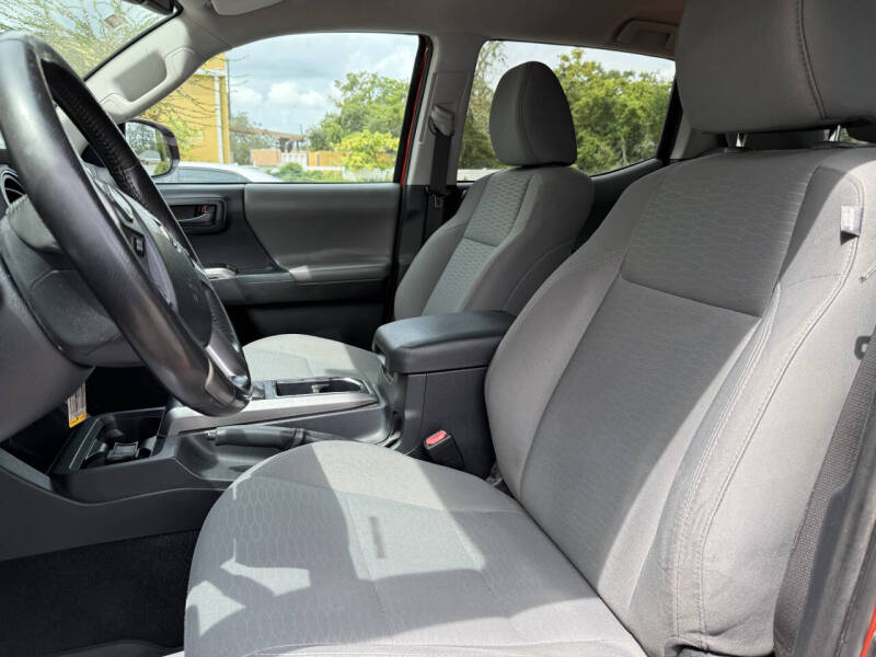 2017 Toyota Tacoma SR5 V6