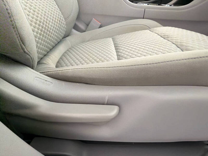 2017 GMC Acadia SLE-2