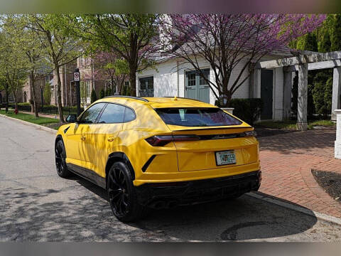 2022 Lamborghini Urus