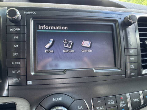2011 Toyota Sienna XLE 8-Passenger