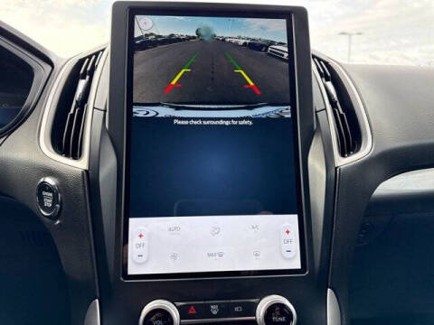2022 Ford Edge SE