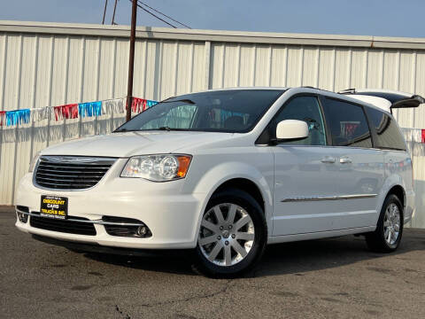 2014 Chrysler Town and Country Touring