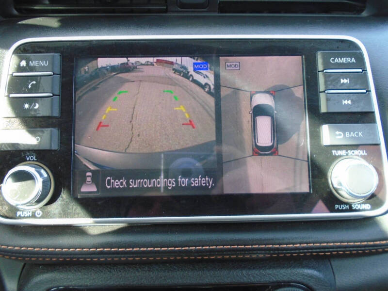 2019 Nissan Kicks SR