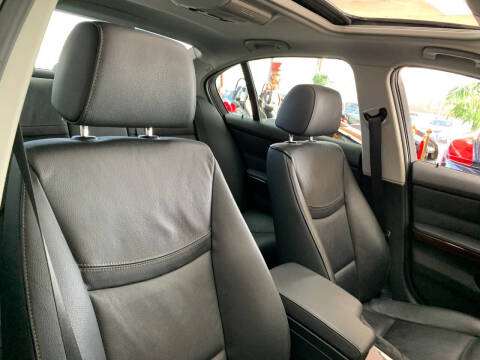 2011 BMW 3 Series 328i xDrive