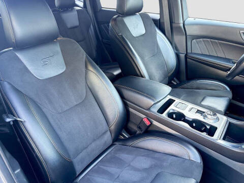 2022 Ford Edge ST