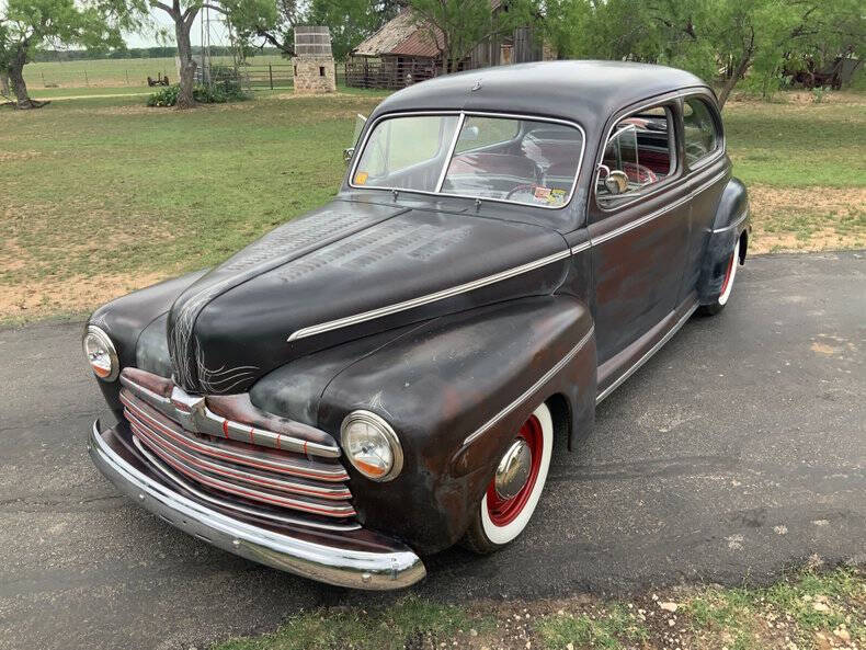 1946 Ford Deluxe