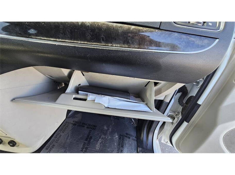 2015 Chrysler Town and Country Touring