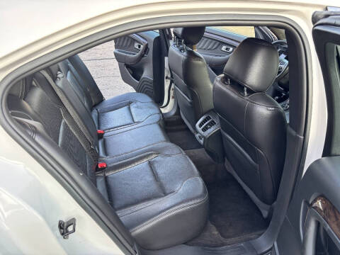 2015 Ford Taurus Limited