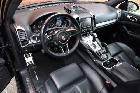 2016 Porsche Cayenne GTS