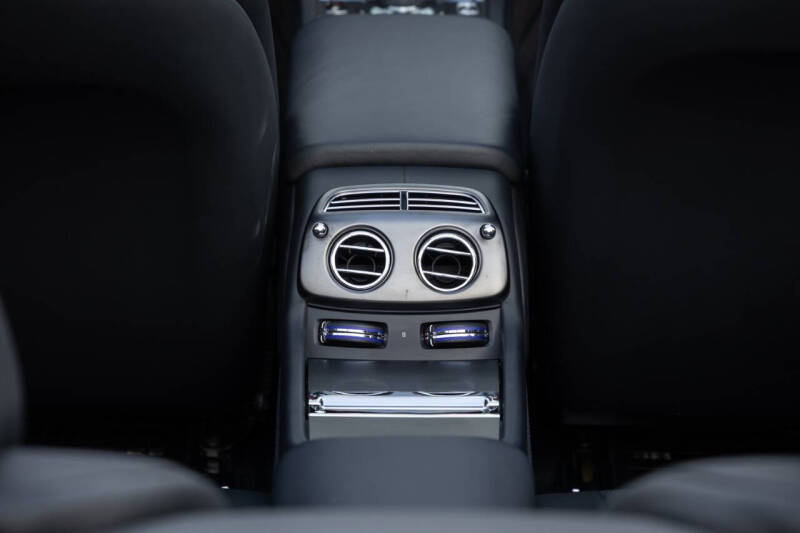2019 Rolls-Royce Black Badge Dawn