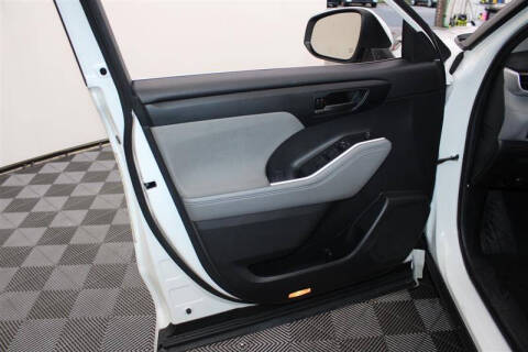 2022 Toyota Highlander L