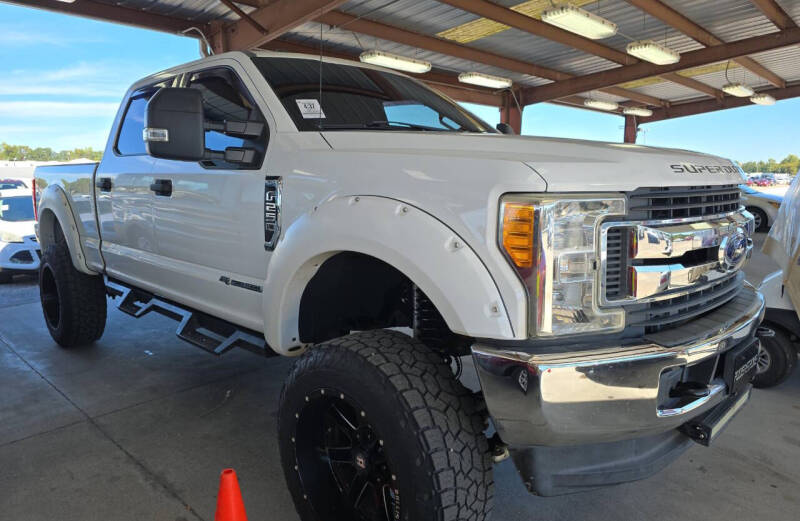 2017 Ford F-250 Super Duty XLT's photo