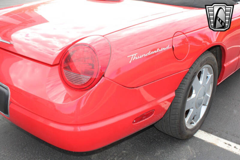 2002 Ford Thunderbird Deluxe