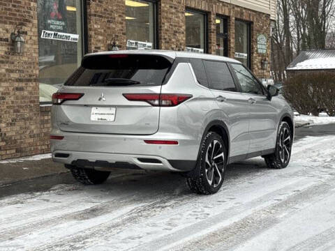 2022 Mitsubishi Outlander SE