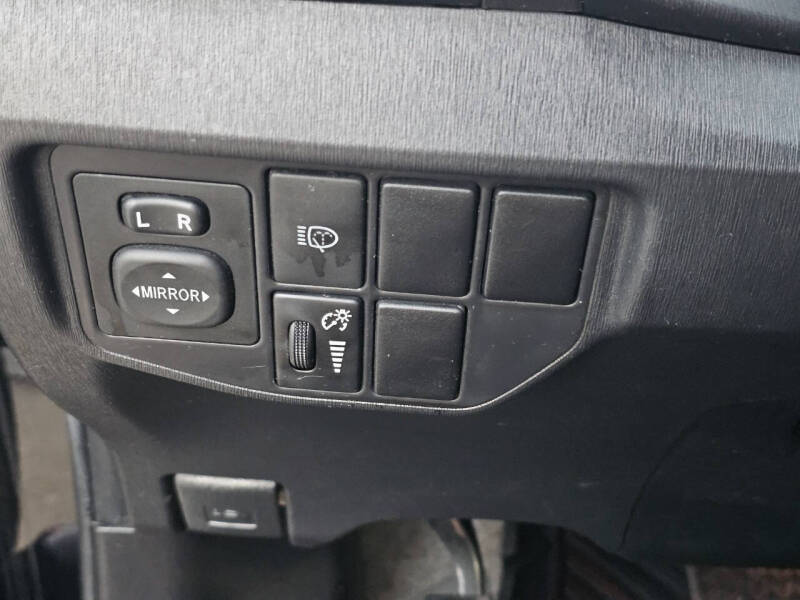 2014 Toyota Prius Five