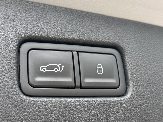 2023 Genesis Electrified GV70