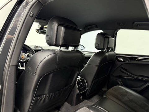 2017 Porsche Macan