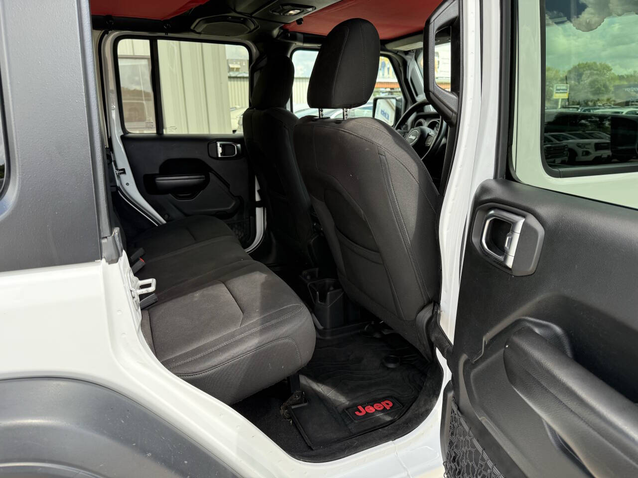 2018 Jeep Wrangler Unlimited Sport photo 12