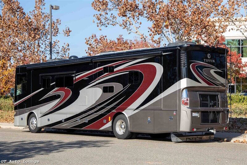 2016 Freightliner XCM Chassis